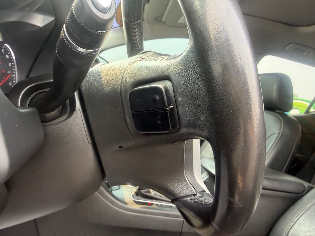 Used 2019 GMC Acadia SLT w/ LPO, Floor Liner Package AWD/4WD image 25