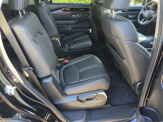 Used 2025 Honda Pilot EX-L image 33