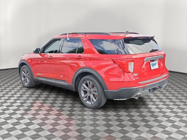 Certified 2023 Ford Explorer XLT w/ Equipment Group 202A image 2
