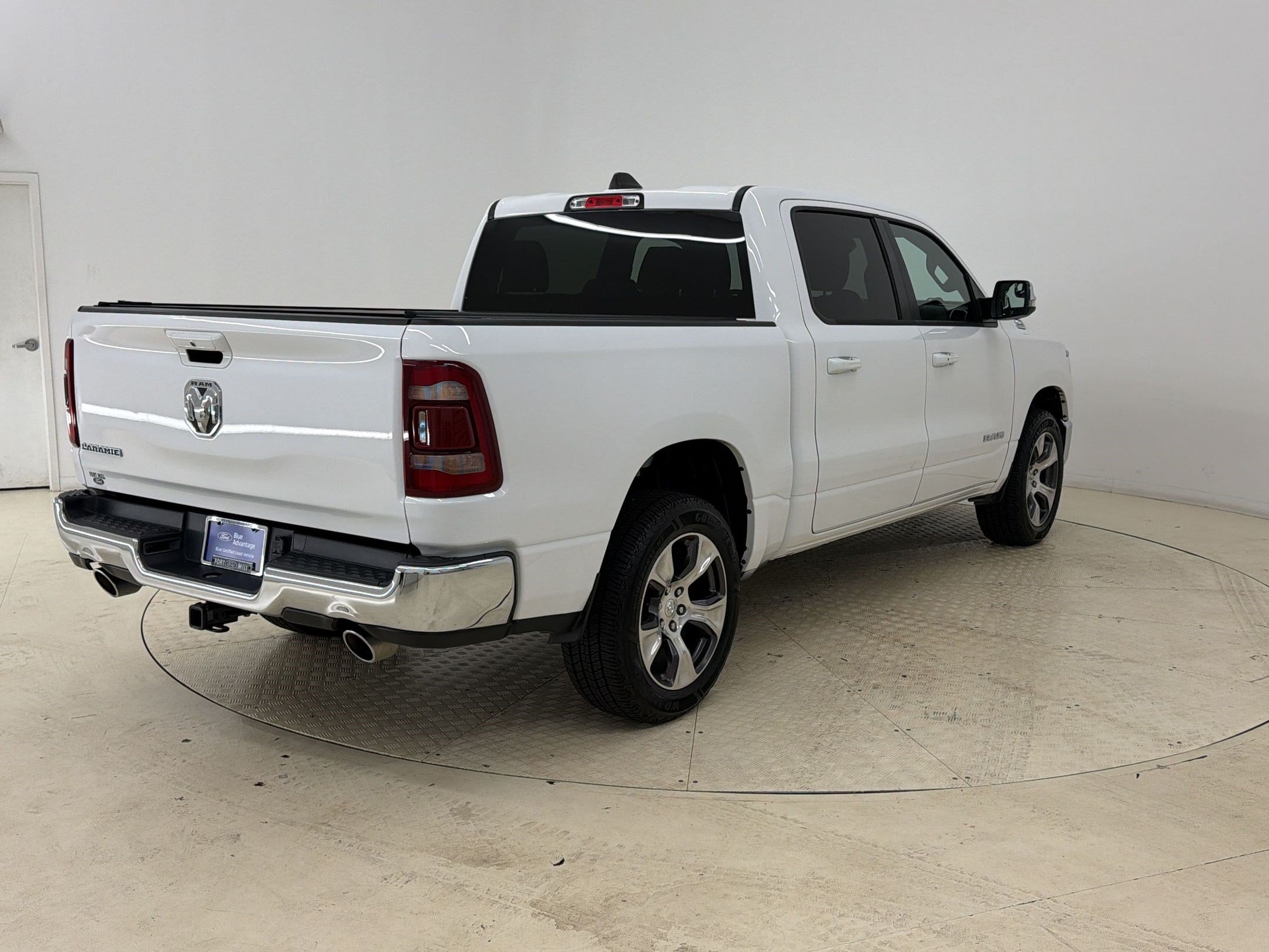 Used 2024 RAM 1500 Laramie RWD image 9