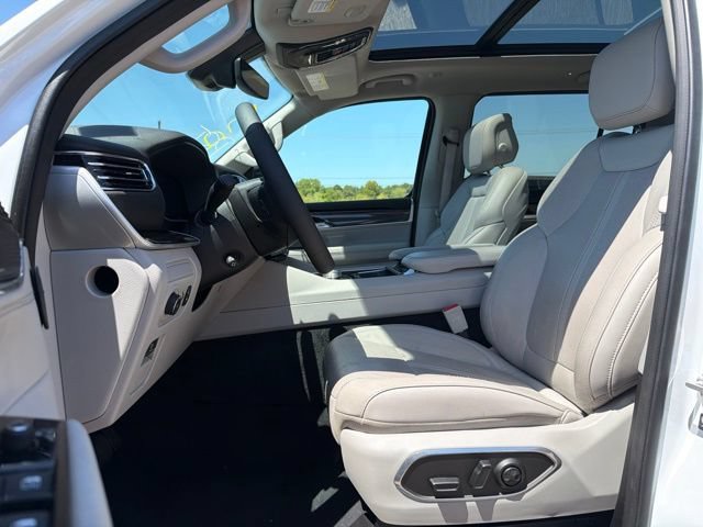 Used 2024 Jeep Wagoneer L 4WD w/ Premium Group I image 24