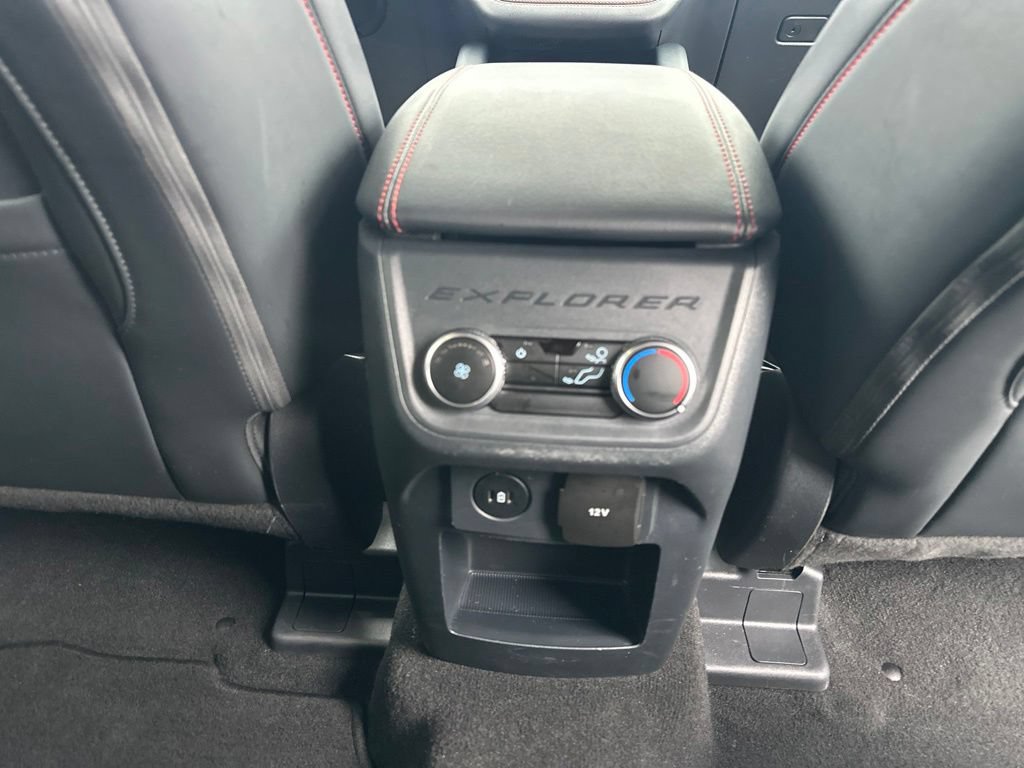 Certified 2025 Ford Explorer ST-Line w/ ST-Line Street Pack AWD/4WD image 30