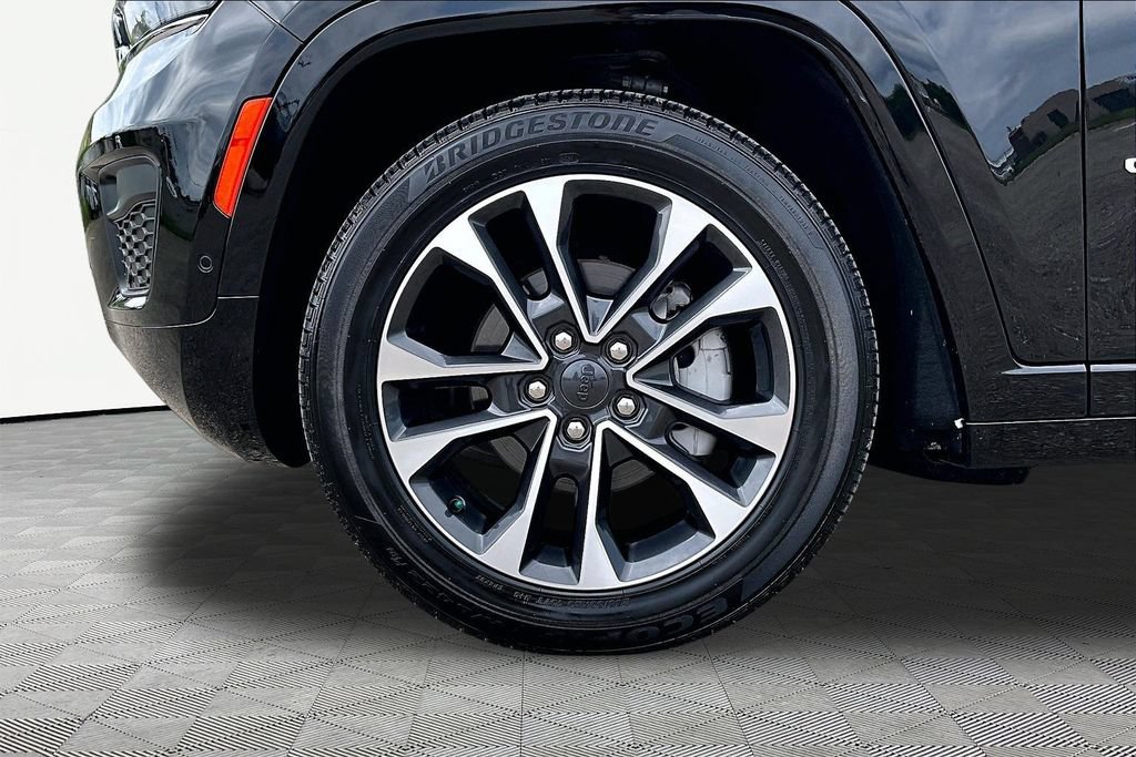 Used 2024 Jeep Grand Cherokee Overland w/ Adv Protech Group III AWD/4WD image 9