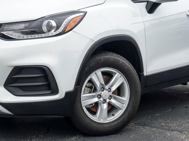Used 2022 Chevrolet Trax LT w/ LT Convenience Package AWD/4WD image 4