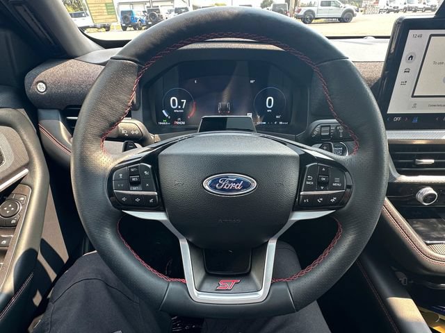 Certified 2025 Ford Explorer ST AWD/4WD image 12