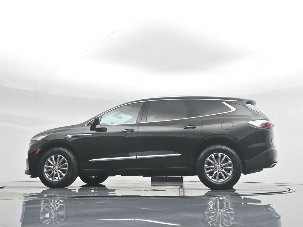 Used 2024 Buick Enclave Premium image 25