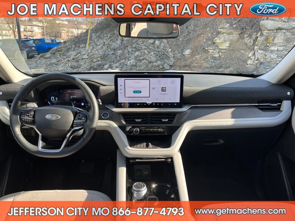Certified 2025 Ford Explorer Platinum w/ LUX Leather Package image 11