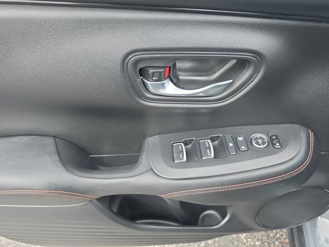 Used 2024 Honda HR-V Sport image 18