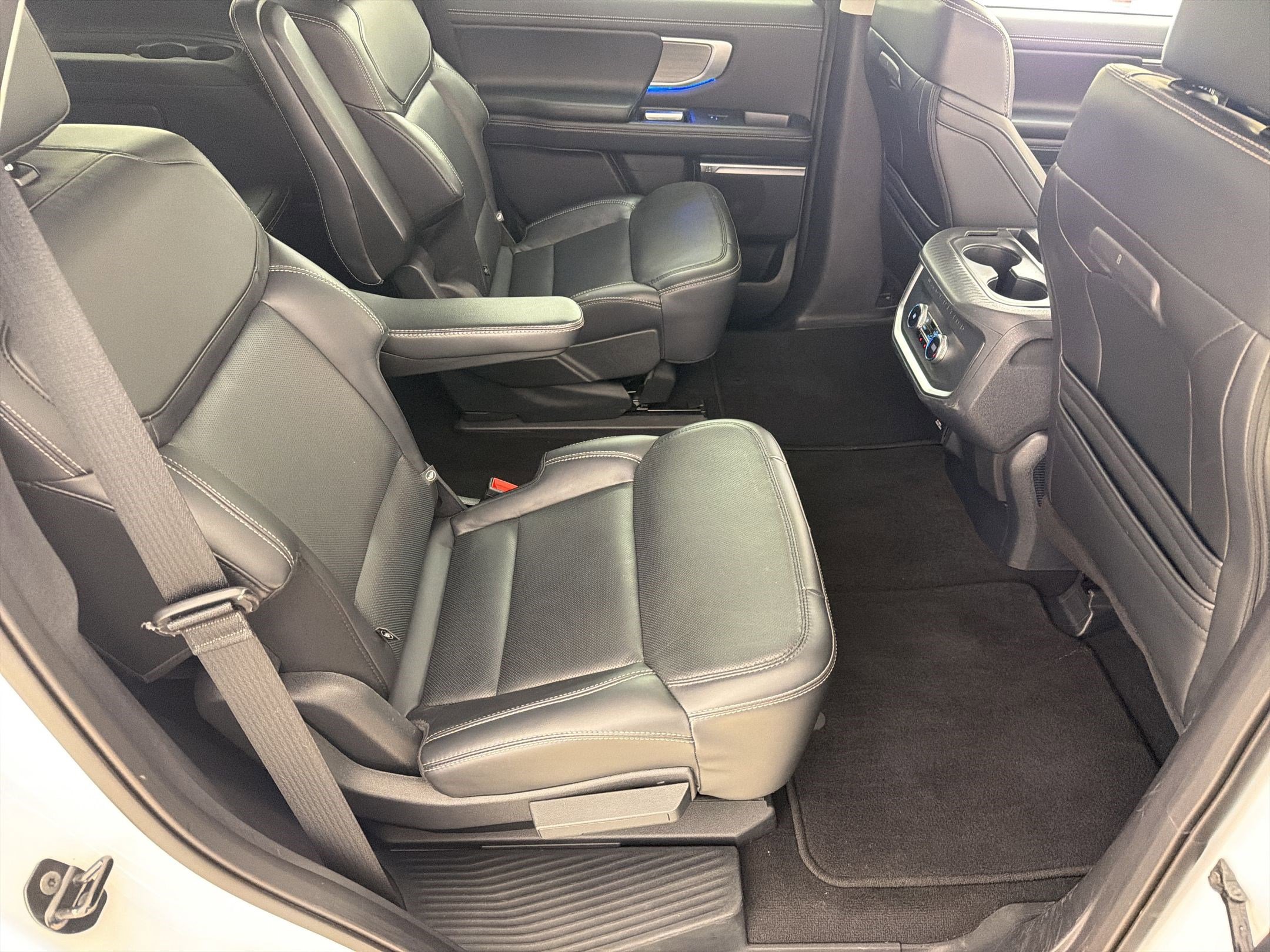 Certified 2025 Ford Expedition Platinum AWD/4WD image 29