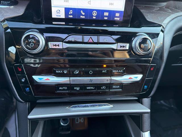 Certified 2023 Ford Explorer Platinum w/ Technology Package AWD/4WD image 27