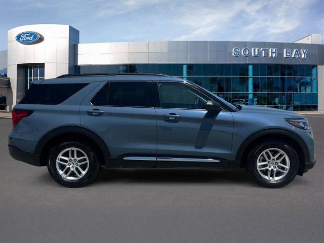 Certified 2025 Ford Explorer Active w/ Active Comfort Package RWD image 6