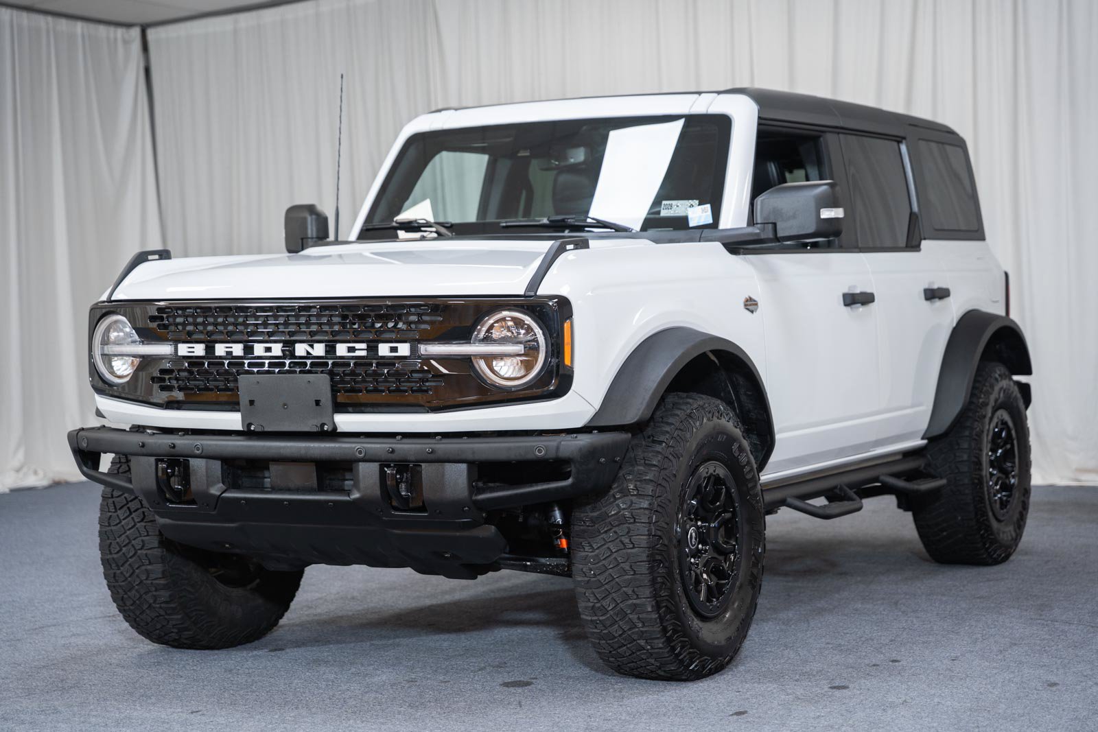 Certified 2024 Ford Bronco Wildtrak AWD/4WD image 3