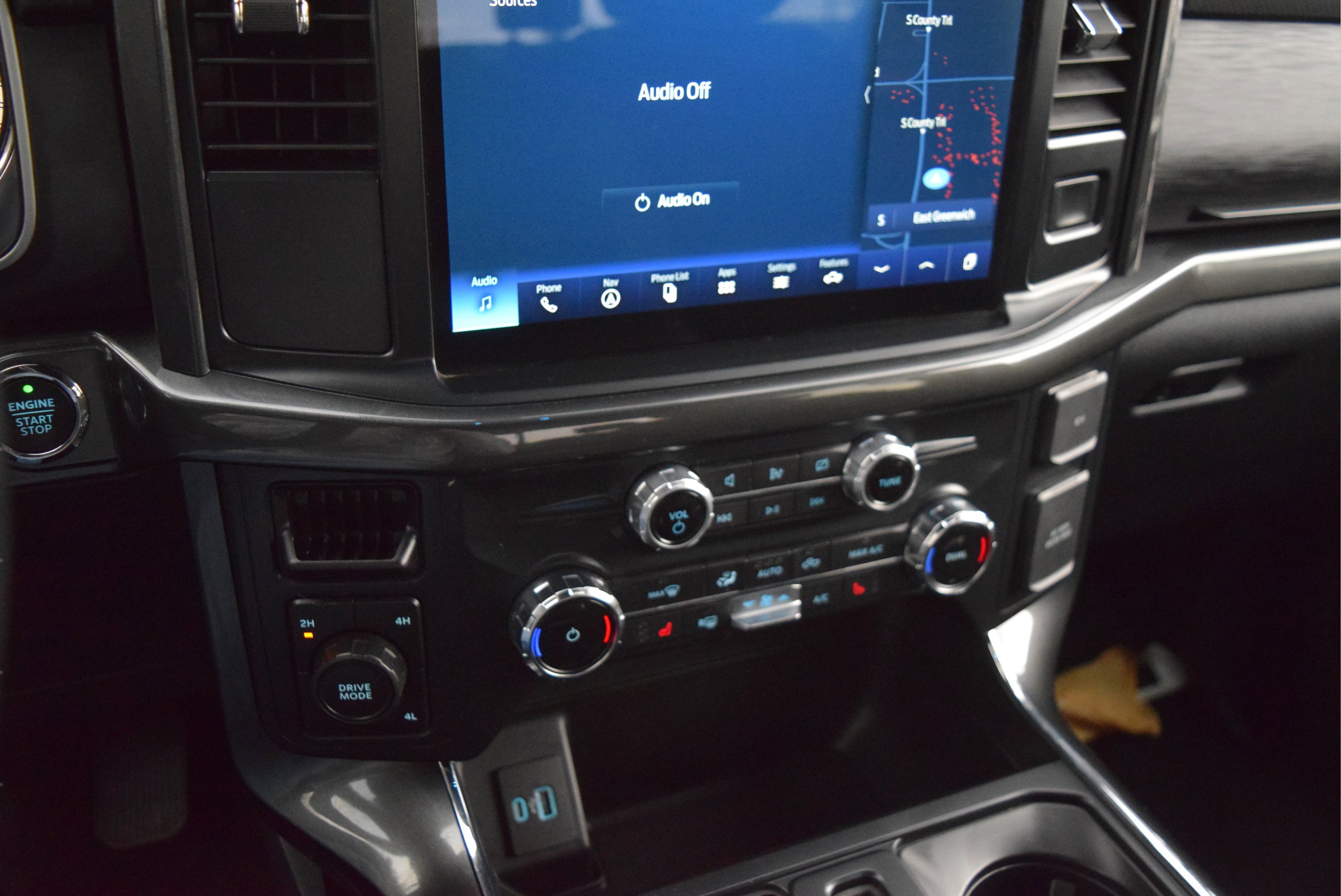 Certified 2022 Ford F150 XLT w/ Equipment Group 302A High image 16