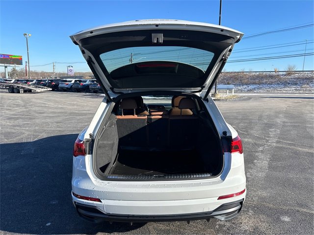 Used 2021 Audi Q3 2.0T Premium Plus w/ Premium Plus Package image 11