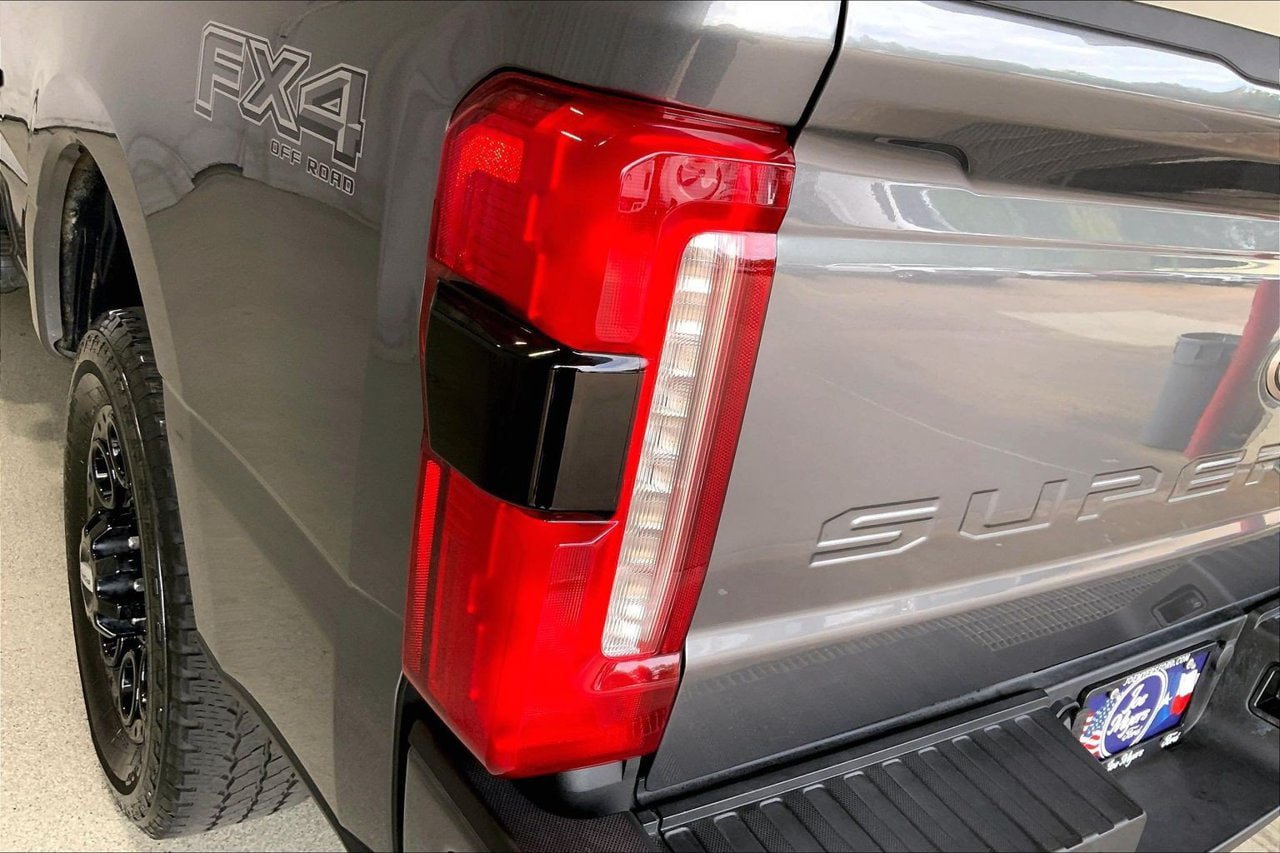 Certified 2025 Ford F350 Lariat w/ Lariat Ultimate Package AWD/4WD image 29