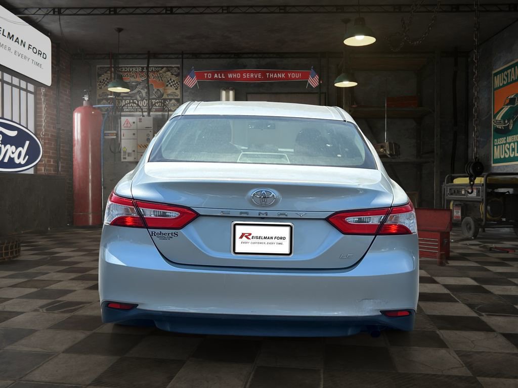 Used 2018 Toyota Camry LE FWD image 5