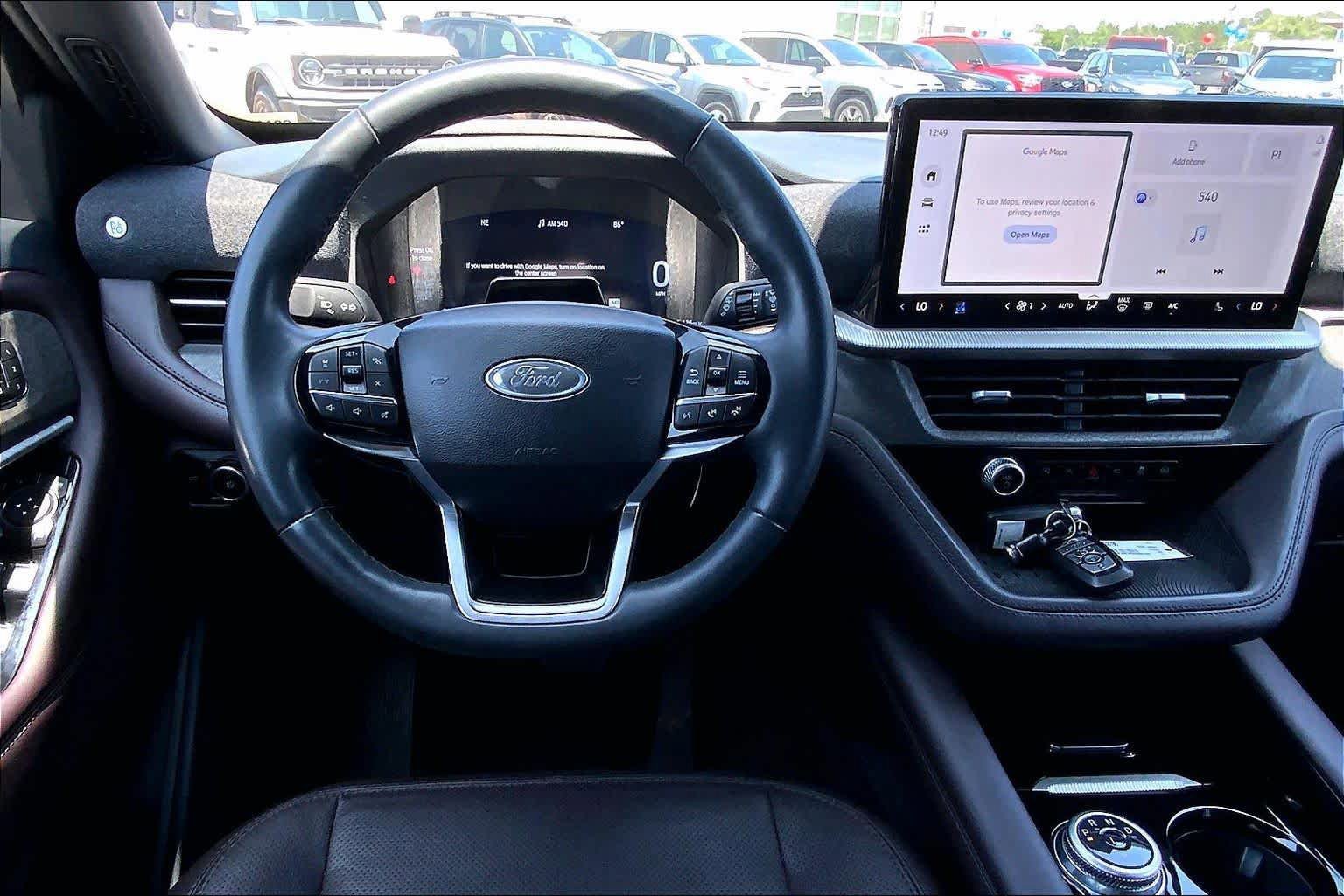 Certified 2025 Ford Explorer Platinum w/ Ultimate Package AWD/4WD image 9