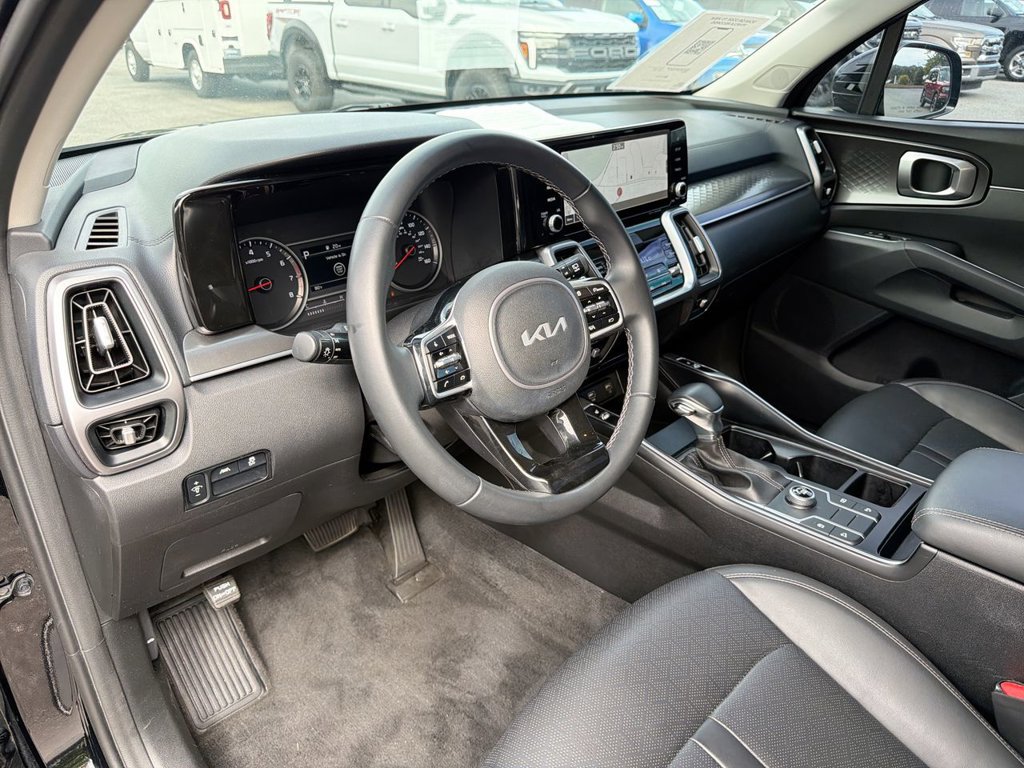 Used 2022 Kia Sorento S FWD image 12