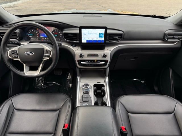 Certified 2023 Ford Explorer XLT w/ Equipment Group 202A AWD/4WD image 7