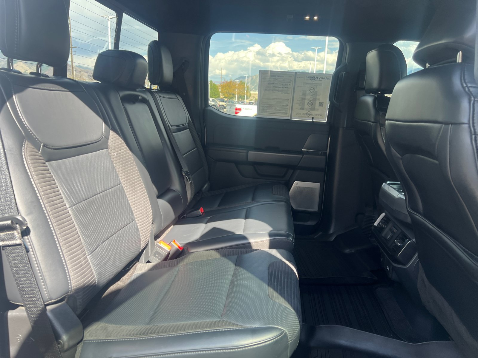 Certified 2022 Ford F150 Raptor w/ Raptor 37 Performance Package AWD/4WD image 15