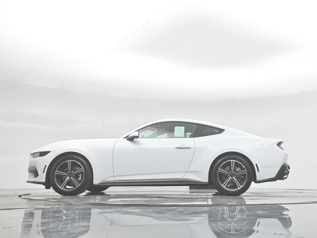 Certified 2025 Ford Mustang Coupe RWD image 8