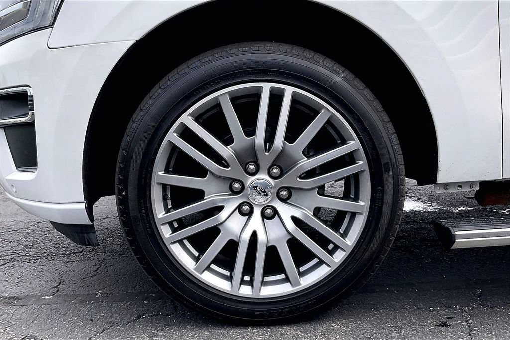 Certified 2022 Ford Expedition Platinum AWD/4WD image 8