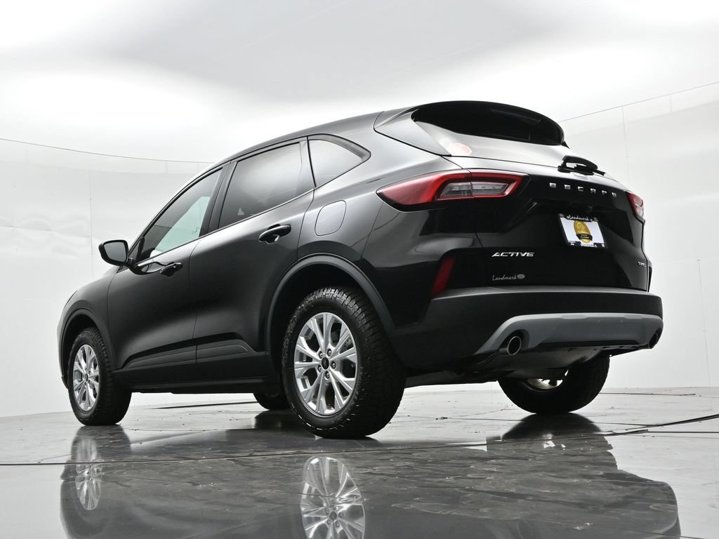 Certified 2025 Ford Escape Active w/ Cold Weather Package AWD/4WD image 19