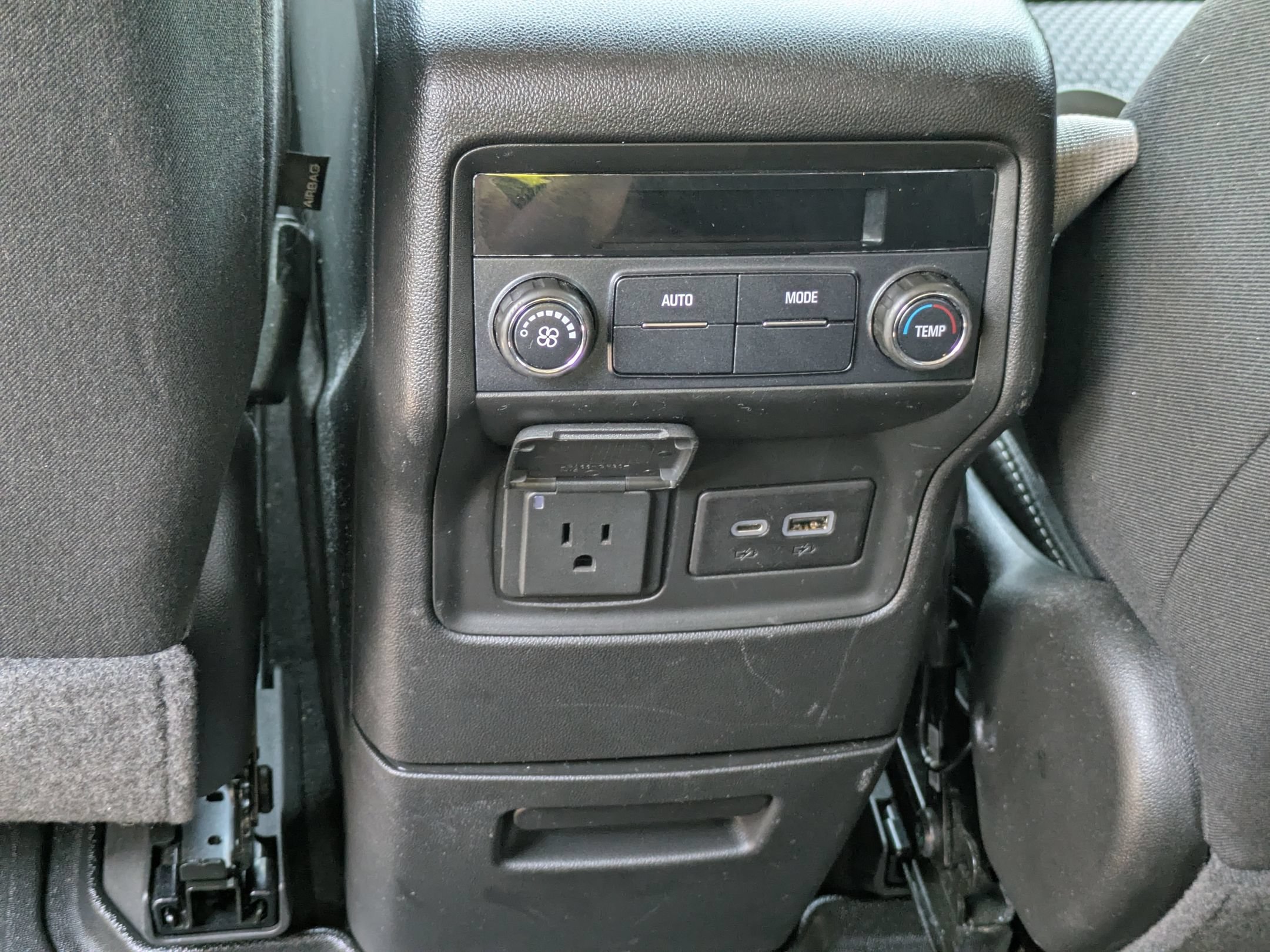 Used 2021 GMC Acadia SLE w/ Driver Convenience Package FWD image 28