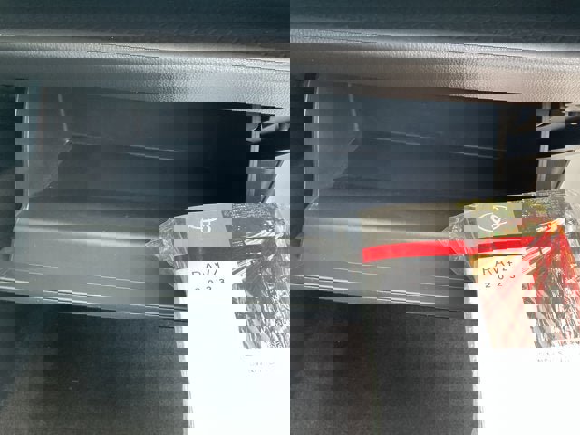 Used 2023 Toyota RAV4 XLE AWD/4WD image 29