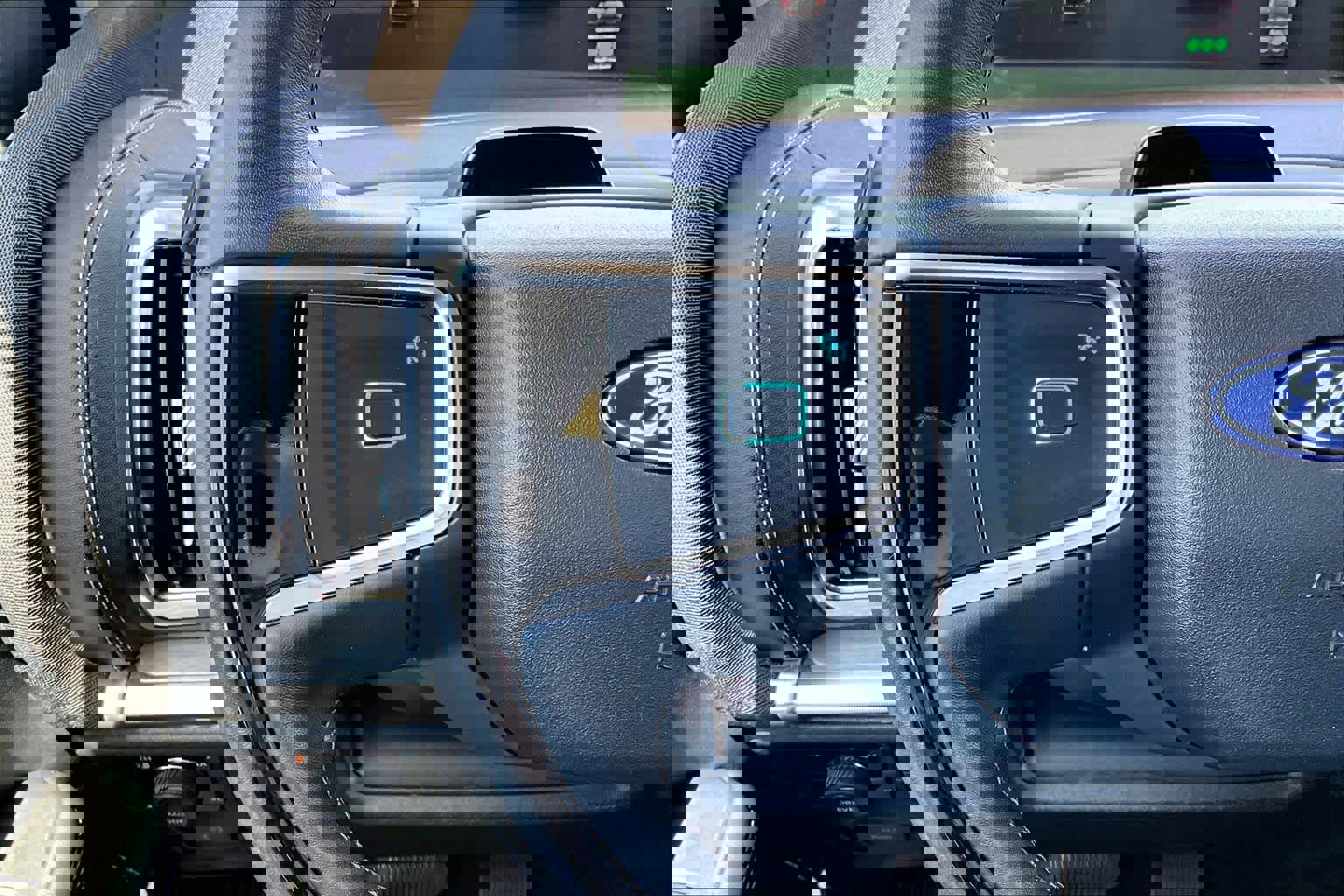 Certified 2025 Ford Expedition Max Platinum image 26