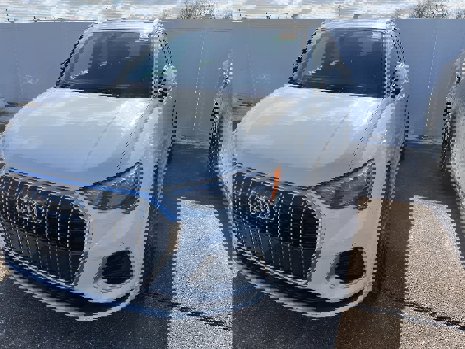 Used 2022 Audi Q3 2.0T Premium w/ Convenience Package image 5