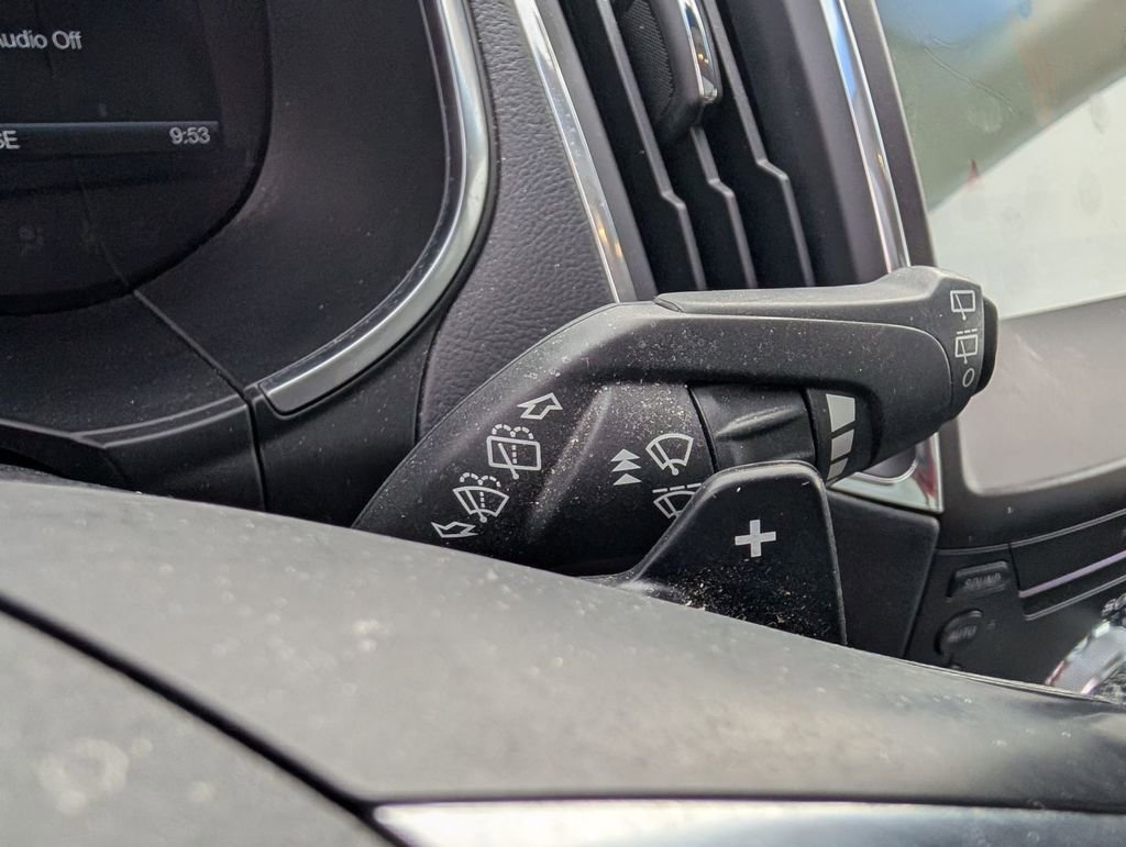 Certified 2017 Ford Edge Titanium w/ Equipment Group 301A image 31