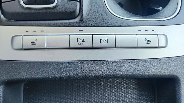 Used 2024 Kia Carnival LX image 18