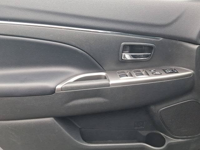 Used 2024 Mitsubishi Outlander Sport SE AWD/4WD image 16