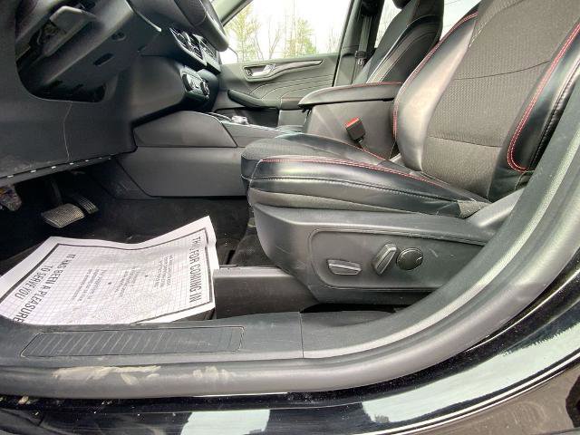 Certified 2025 Ford Escape ST-Line AWD/4WD image 12