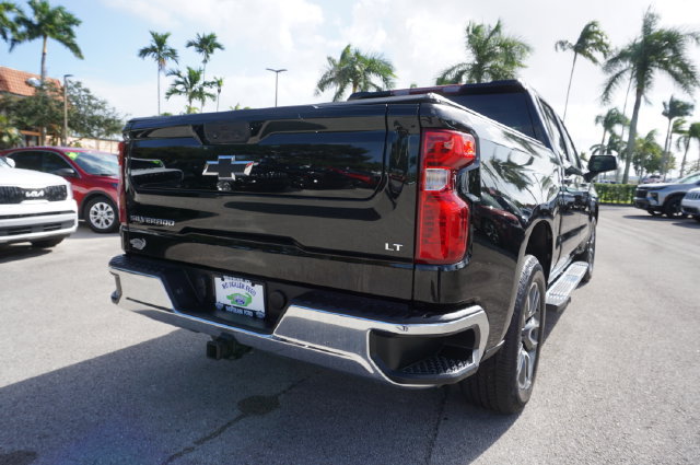 Used 2024 Chevrolet Silverado 1500 LT AWD/4WD image 7