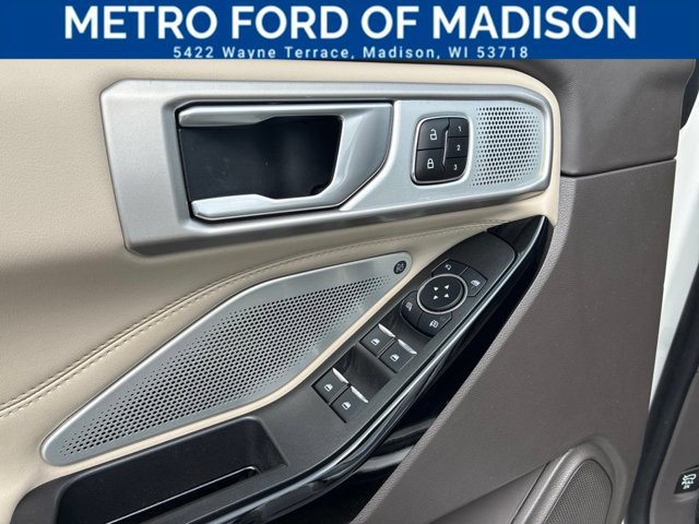 Certified 2023 Ford Explorer Platinum w/ Technology Package AWD/4WD image 12