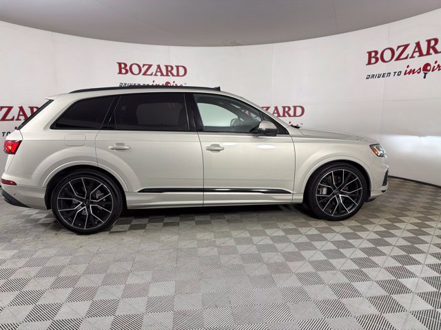 Used 2023 Audi Q7 3.0T Prestige AWD/4WD image 14
