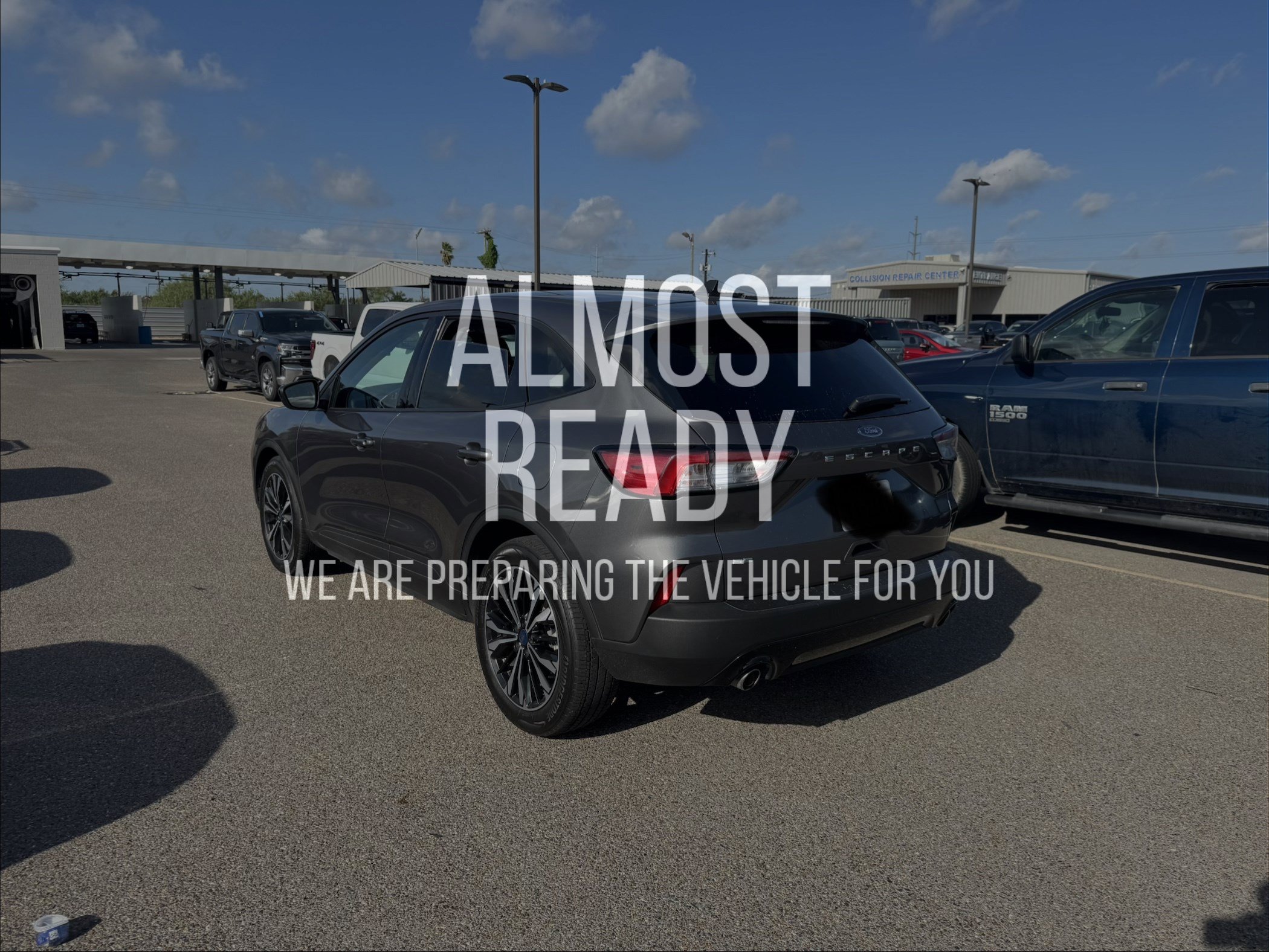 Certified 2021 Ford Escape SE w/ SE Sport Appearance Package FWD image 3