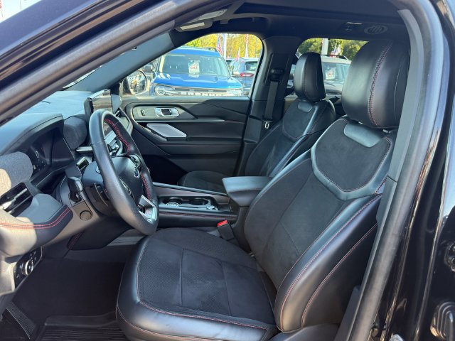 Certified 2025 Ford Explorer ST AWD/4WD image 6