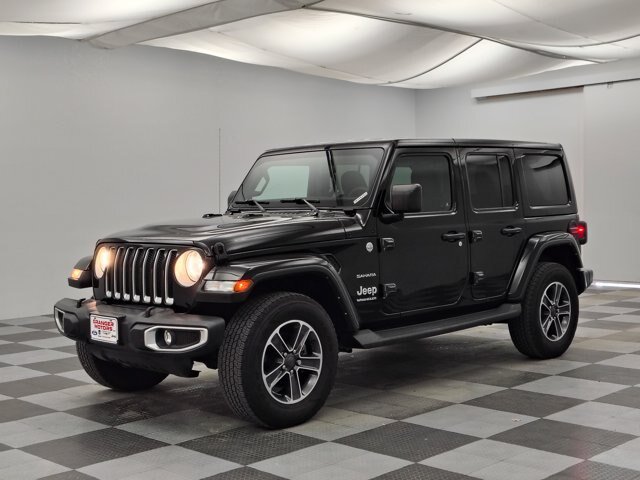 Used 2023 Jeep Wrangler Unlimited Sahara w/ Cold Weather Group AWD/4WD image 6