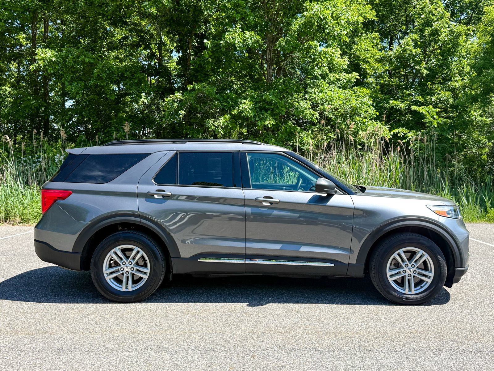 Certified 2023 Ford Explorer XLT AWD/4WD image 8