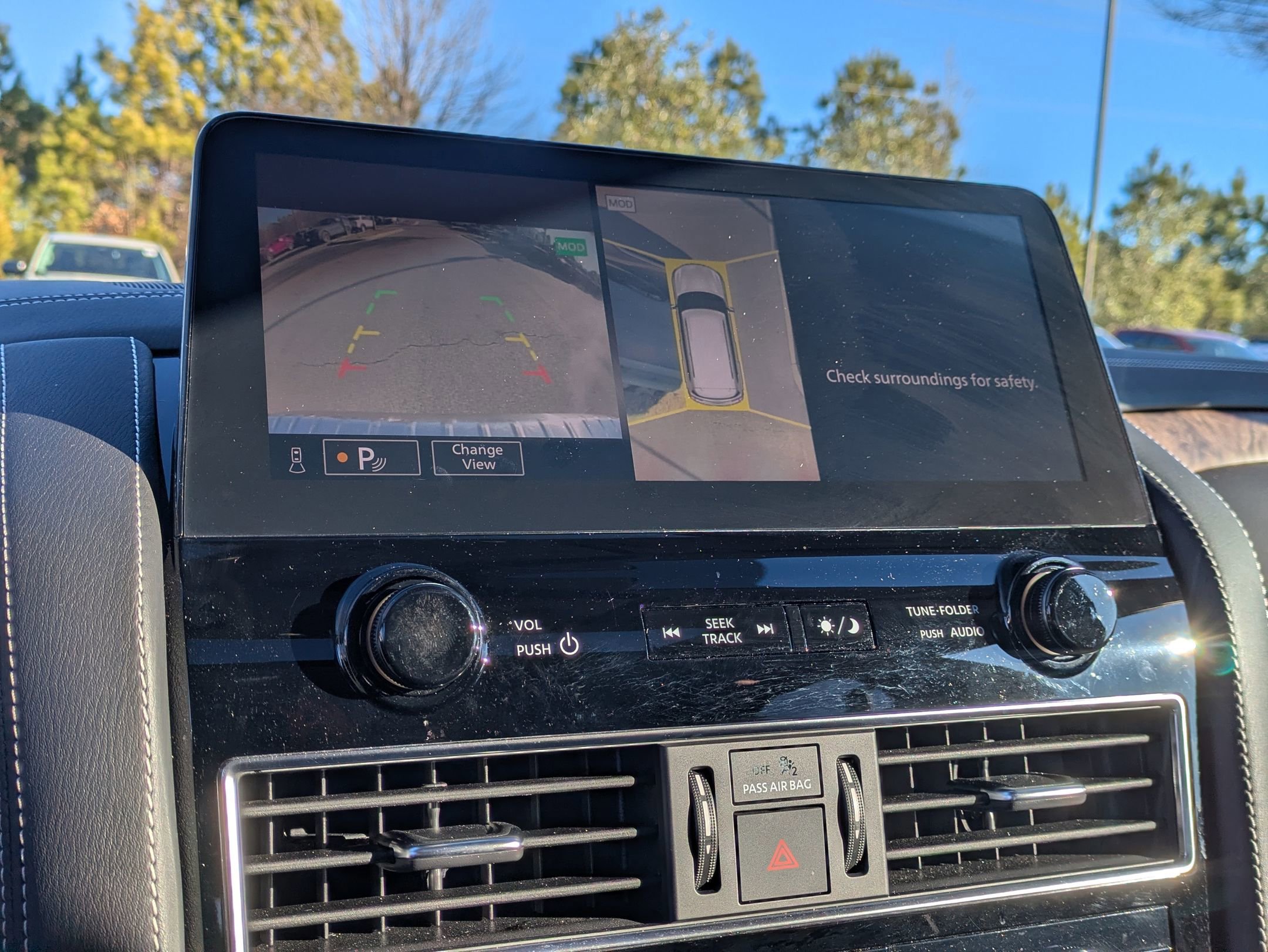 Used 2023 INFINITI QX80 Premium Select w/ Cargo Package image 23