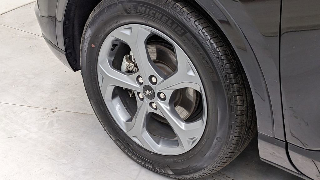 Certified 2023 Ford Escape ST-Line w/ Tech Pack #1 image 4