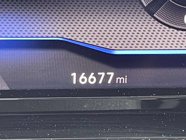 Used 2024 Volkswagen Golf R AWD/4WD image 26