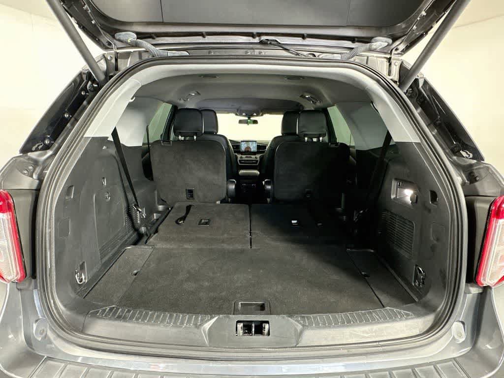 Certified 2023 Ford Explorer XLT w/ Equipment Group 202A RWD image 21