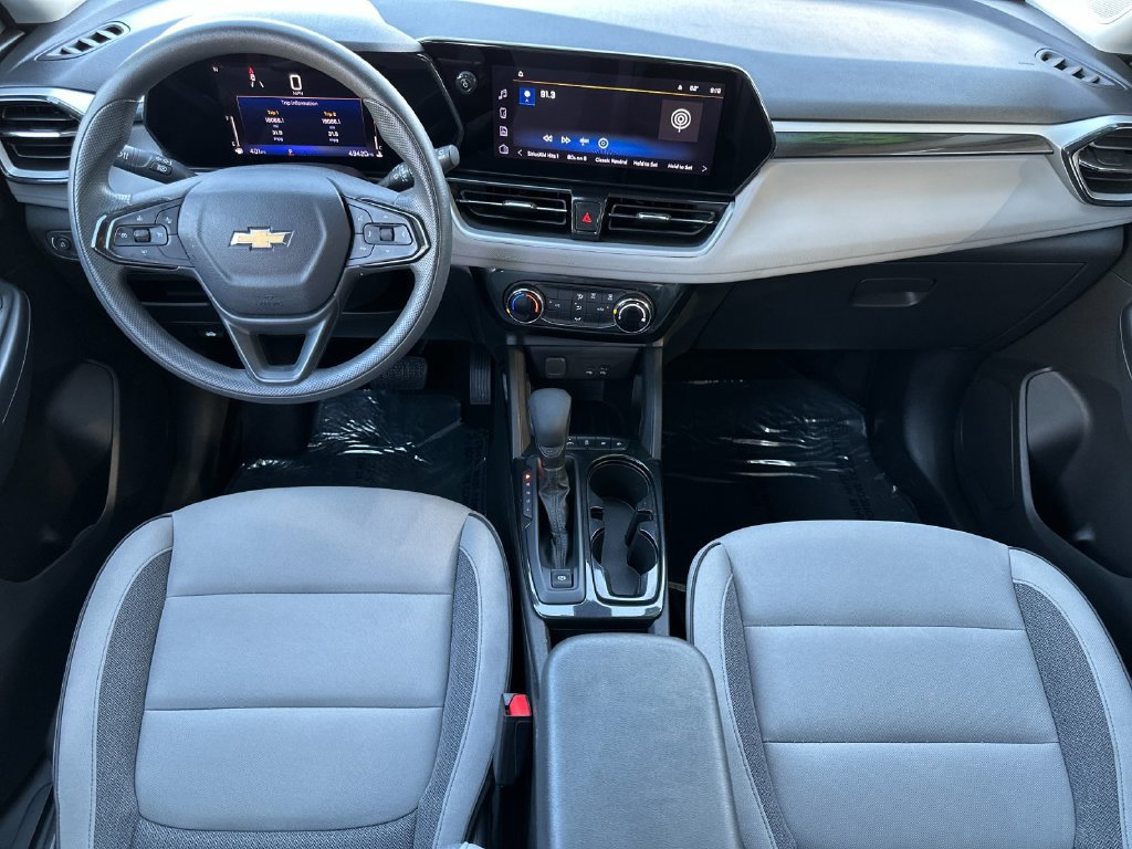Used 2025 Chevrolet TrailBlazer LT FWD image 12
