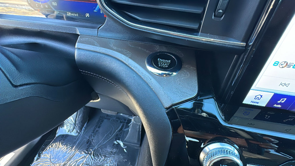 Certified 2023 Ford Explorer Platinum w/ Technology Package image 17