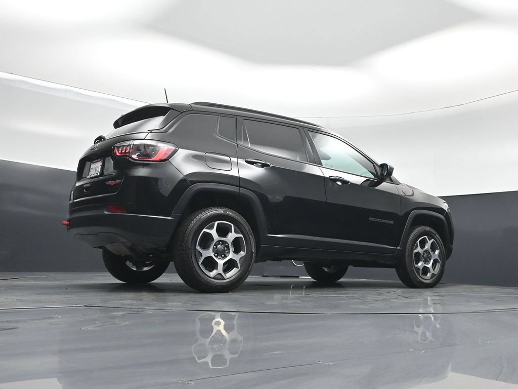 Used 2022 Jeep Compass Trailhawk AWD/4WD image 40