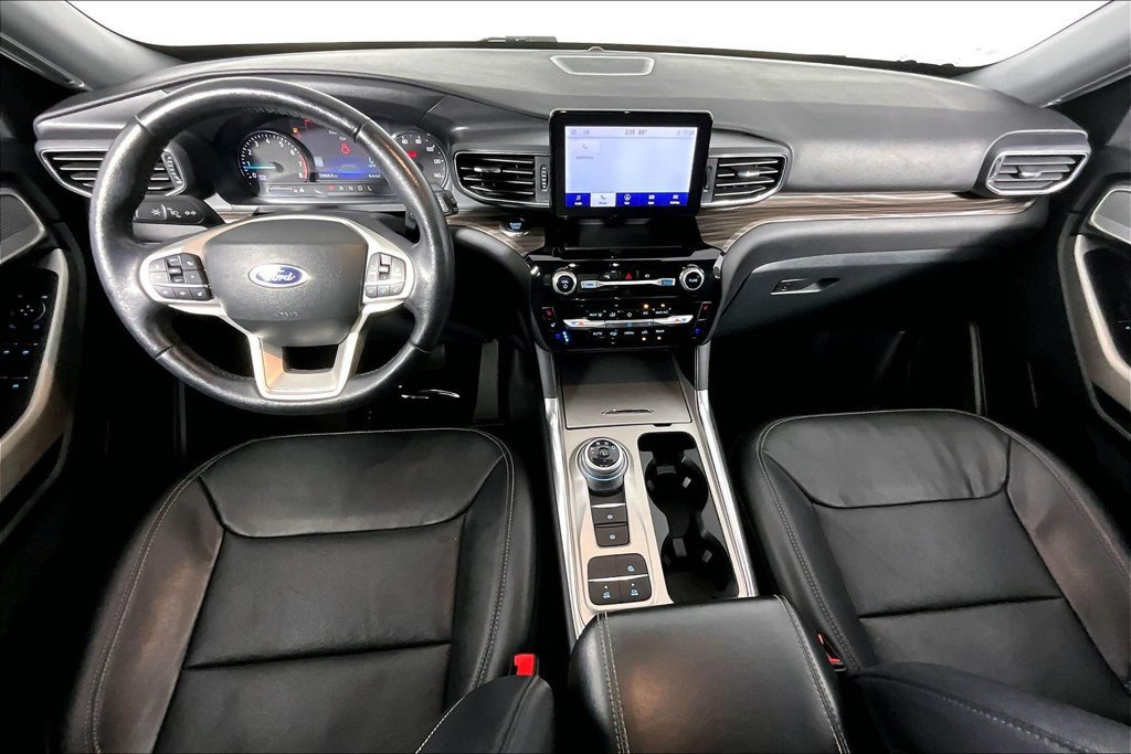 Certified 2023 Ford Explorer Limited RWD image 15